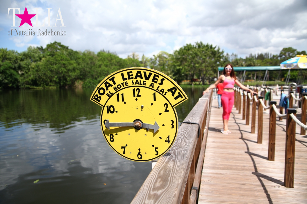 Катание на лодке вокруг Острова обезьян в Стране Львов, Флорида